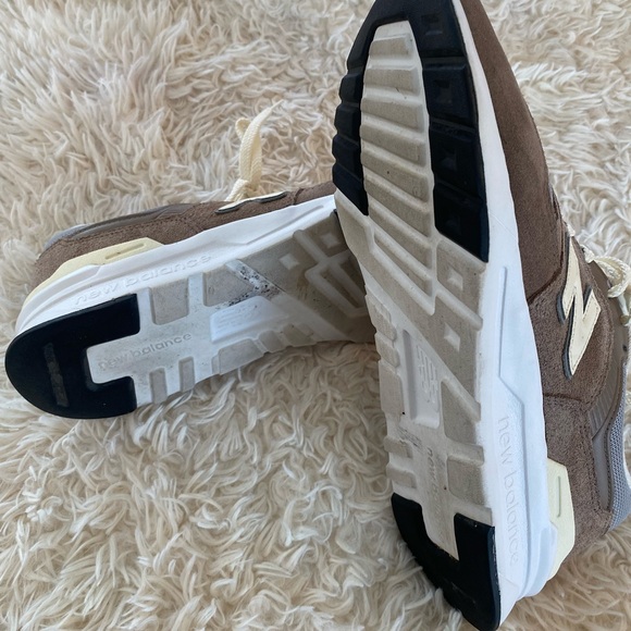 New Balance Men's 997H V1 Classic Sneaker 11US gray/brown - Picture 5 of 9